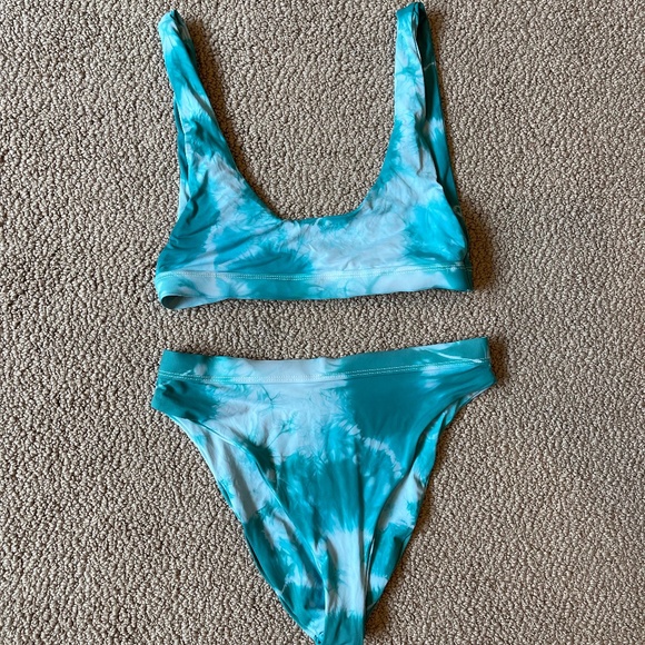 dippin daisy's Other - Dippin' Daisy's tie-dye blue bathing suit